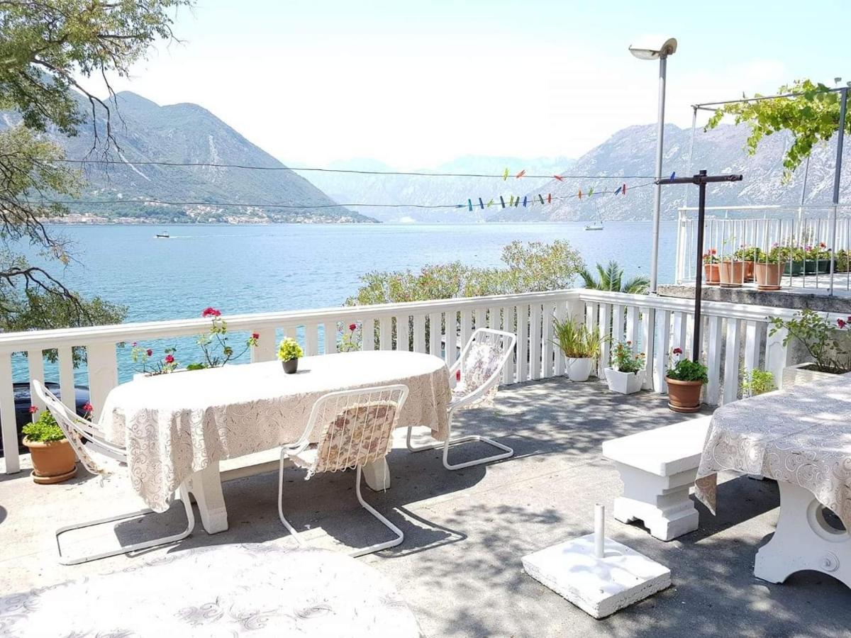 Montenegro Apartments - Private Beach Котор Экстерьер фото
