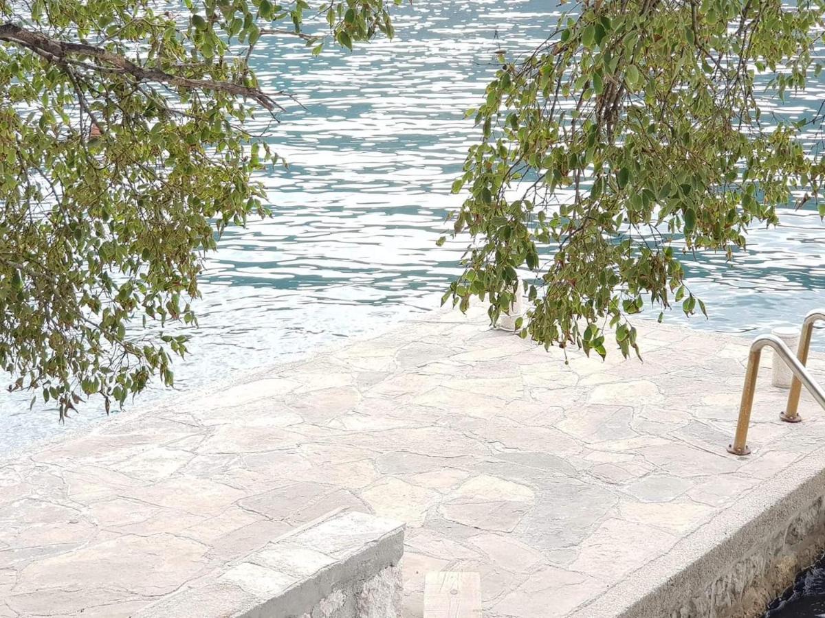 Montenegro Apartments - Private Beach Котор Экстерьер фото