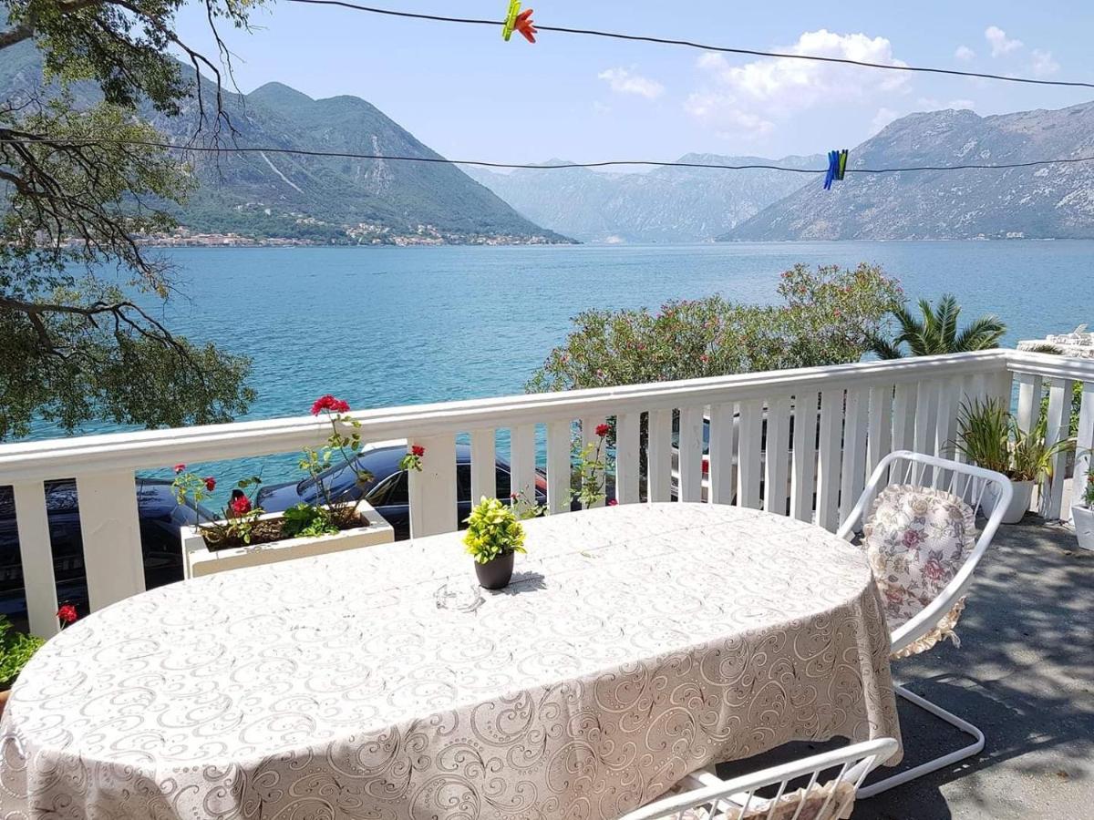 Montenegro Apartments - Private Beach Котор Экстерьер фото