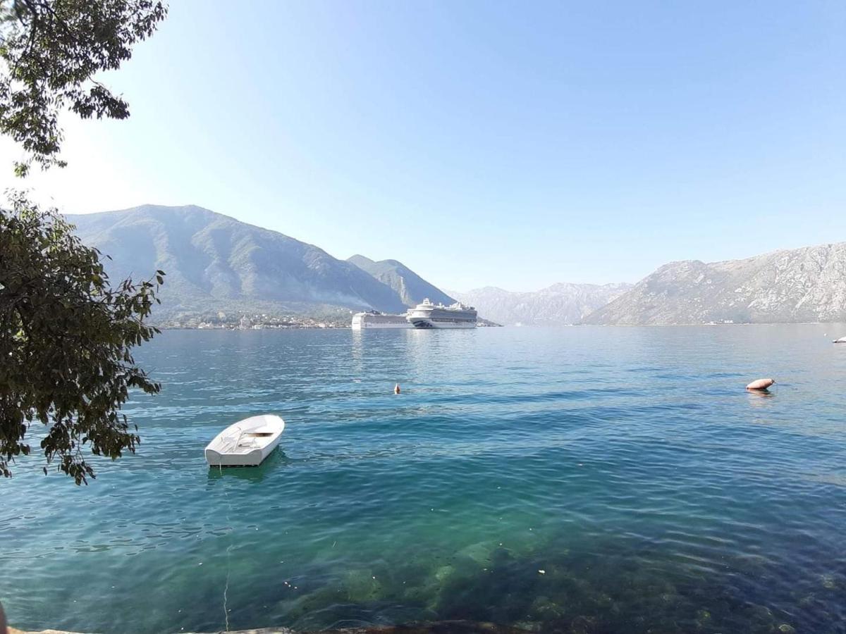 Montenegro Apartments - Private Beach Котор Экстерьер фото