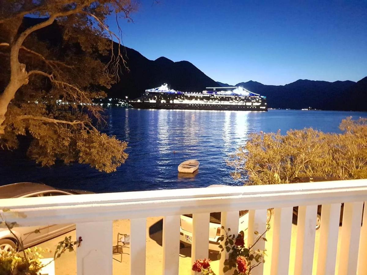 Montenegro Apartments - Private Beach Котор Экстерьер фото