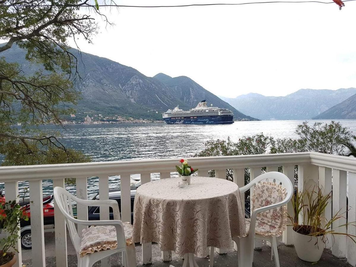 Montenegro Apartments - Private Beach Котор Экстерьер фото