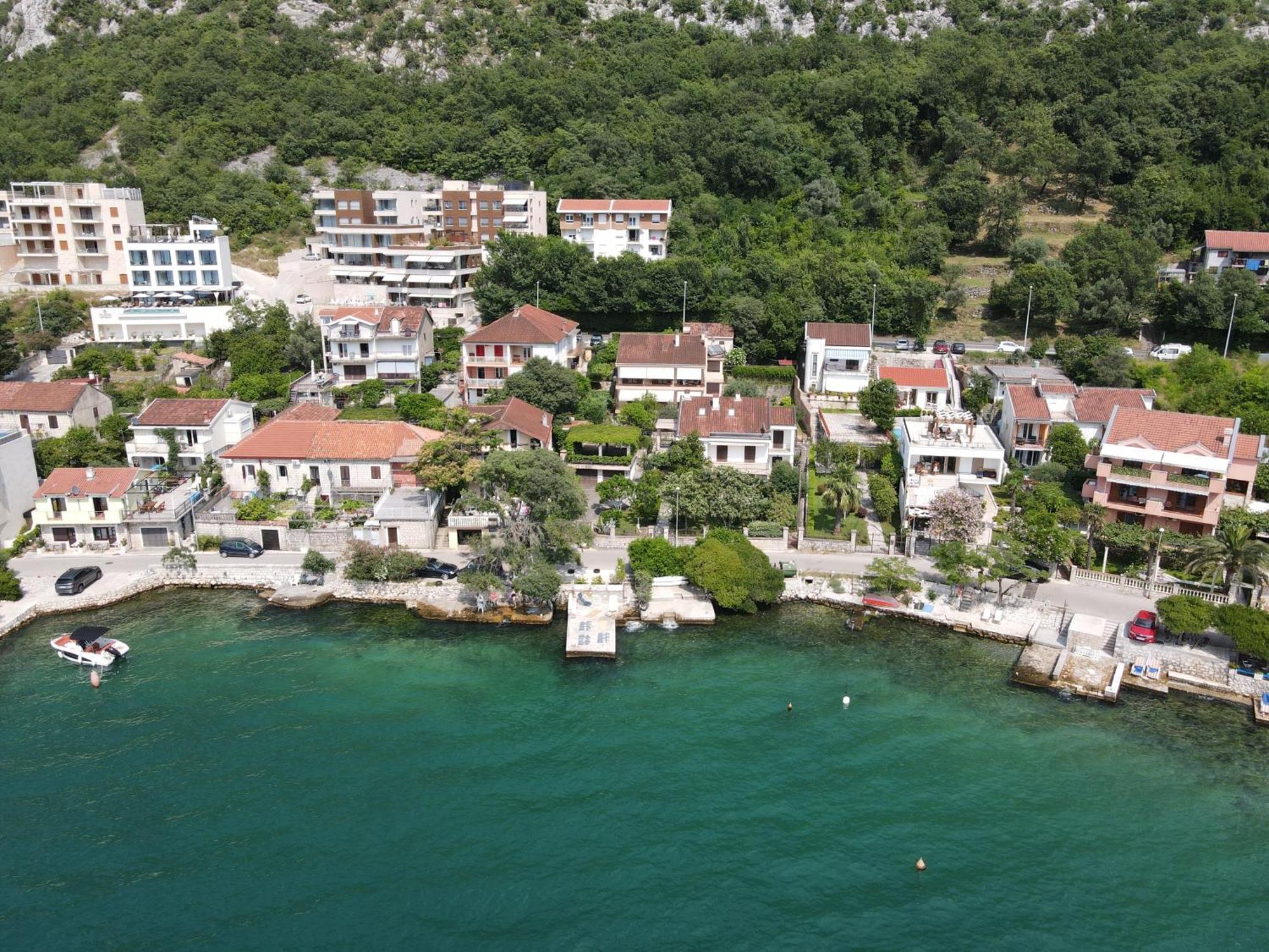 Montenegro Apartments - Private Beach Котор Экстерьер фото